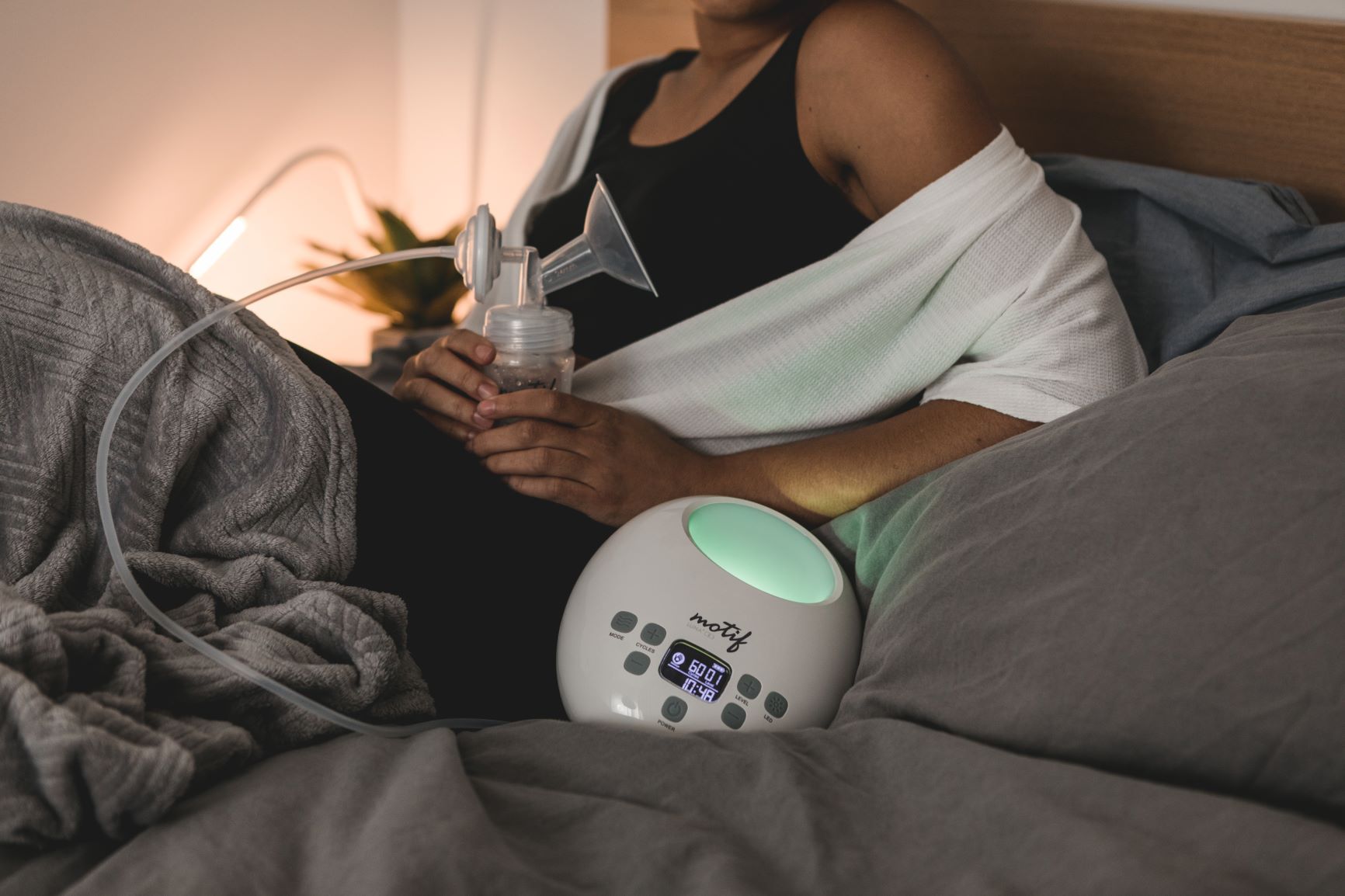 Motif Luna with Battery Breast Pump - Image 4
